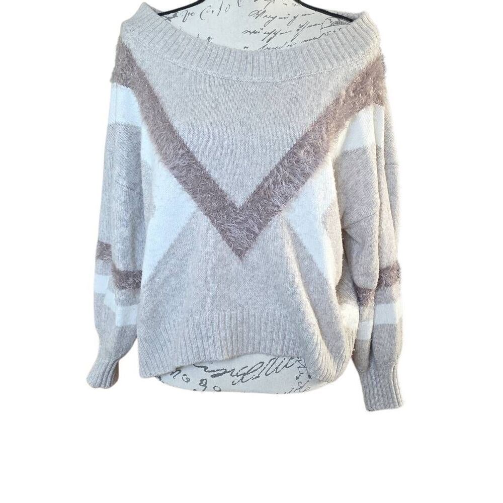 Express Women's Size Medium Heathered Oat Block 3/4 Sleeve Sweater